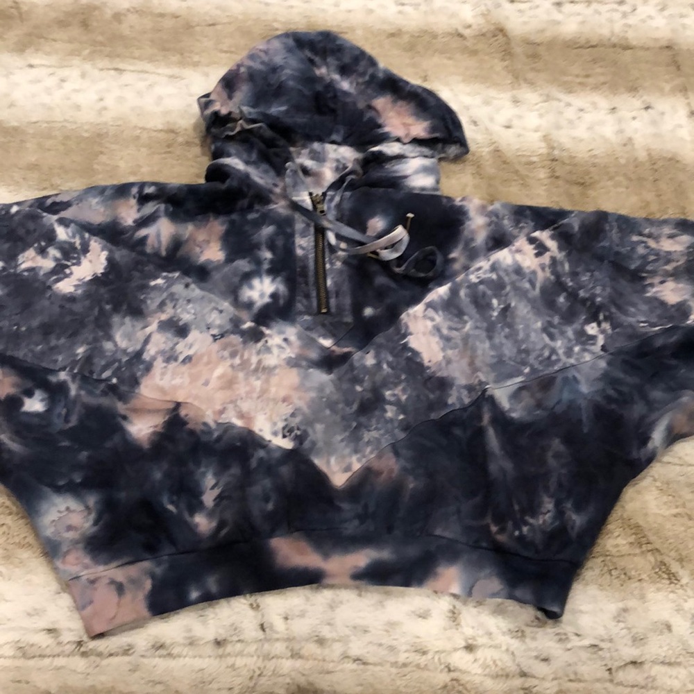 Vintage looking the dye hoodie